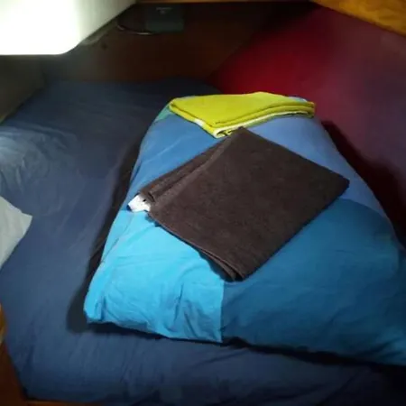 Voilier Calme Et Cosy Hotel en barco Sète
